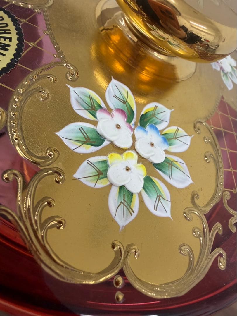 ボヘミアガラス 蓋付きボウル 金彩 木箱付き