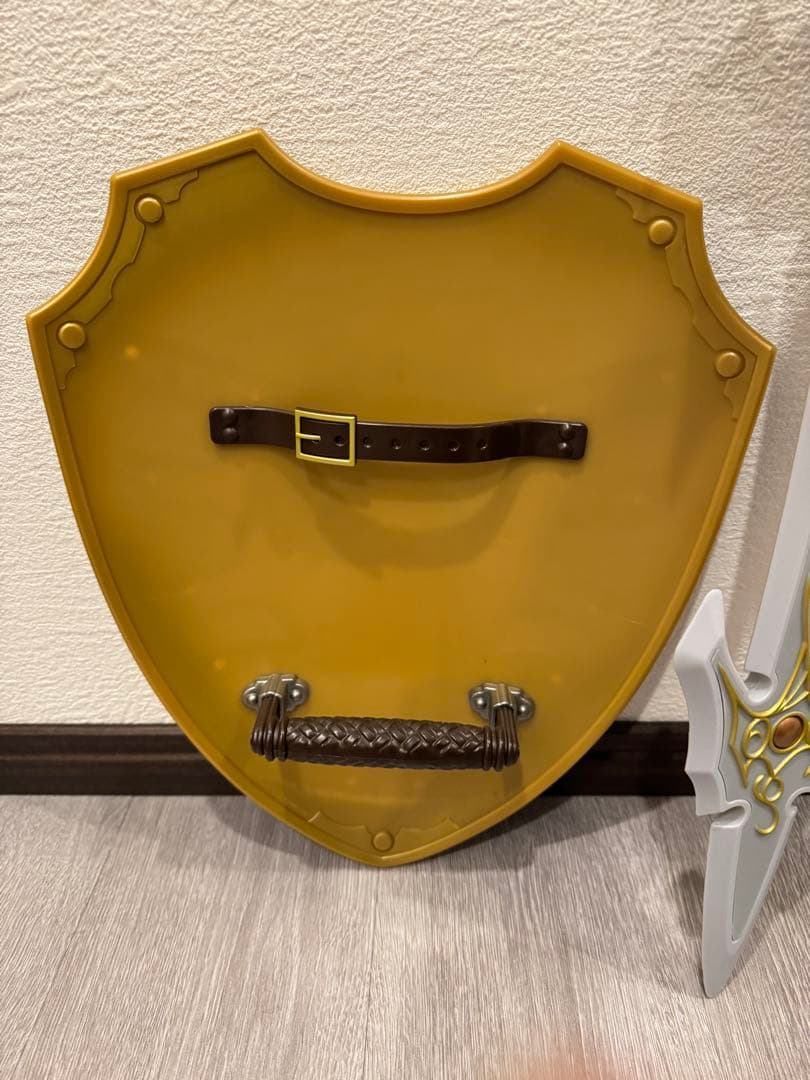 と*ん様 ドラクエ　ふくびき所スペシャルA賞-ロトの剣　とロトの盾と天空の剣