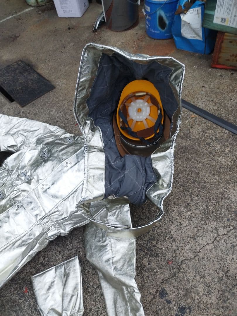 災害活動資材 赤 NO4　コンテナ