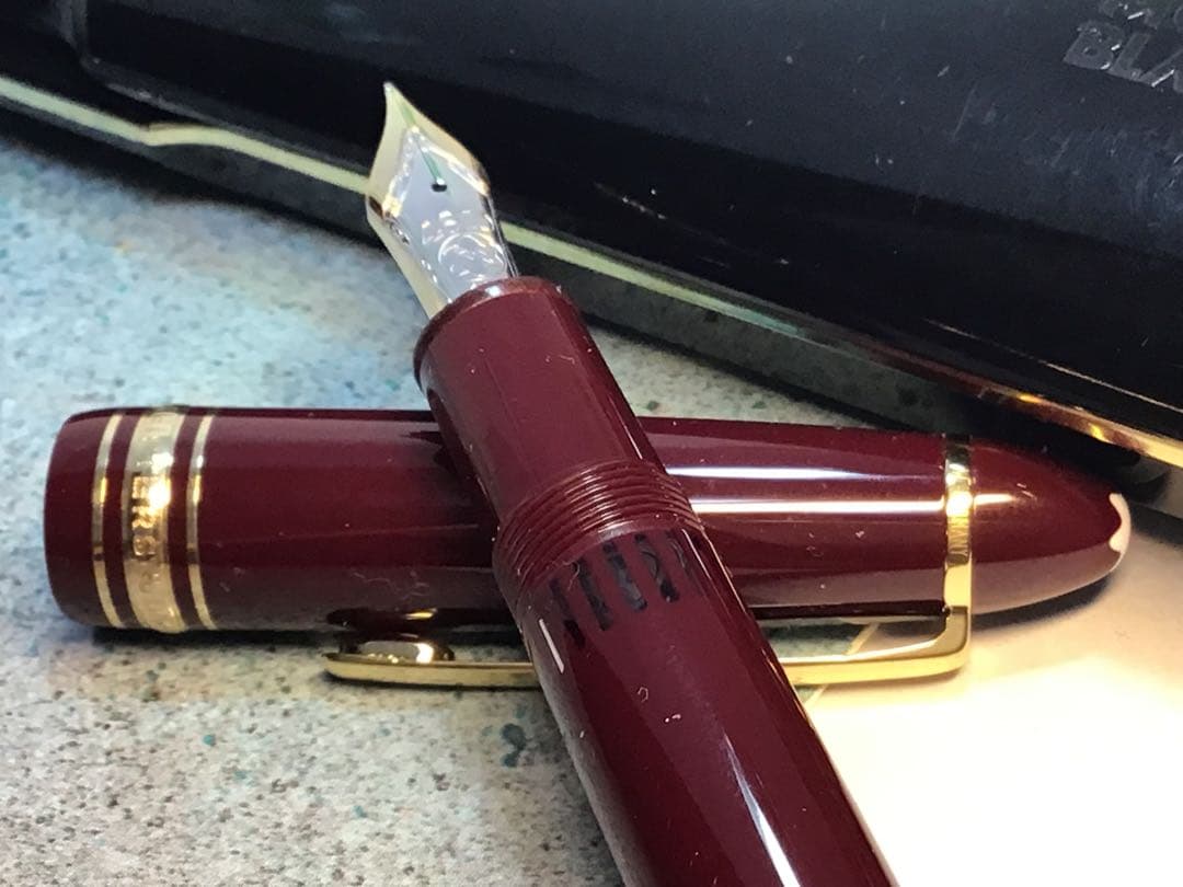 極美品‼️モンブラン マイスターシュテュック 146 ボルドー 中白 万年筆