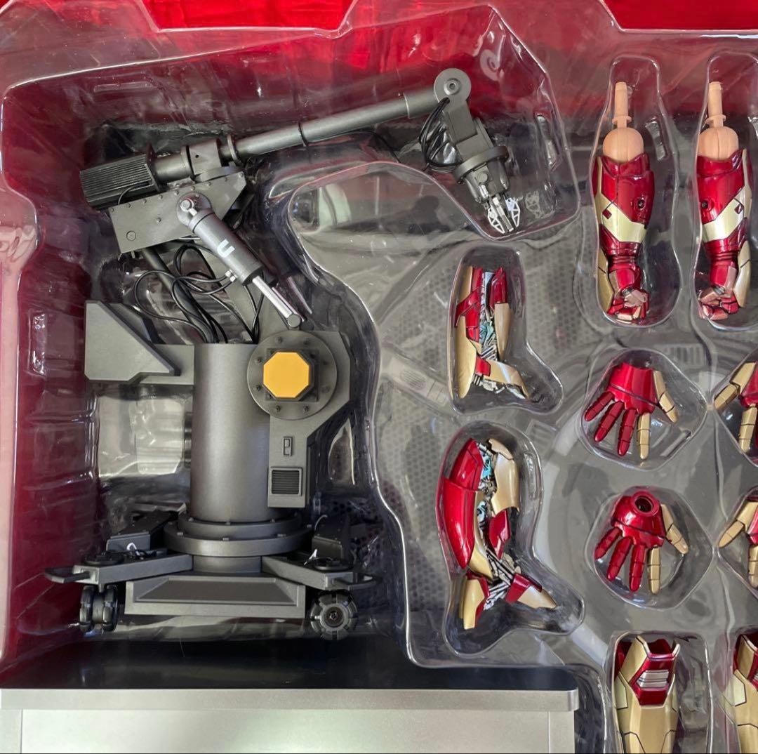 【美品】アイアンマン3 トニー スターク (開発作業版) ホットトイズ