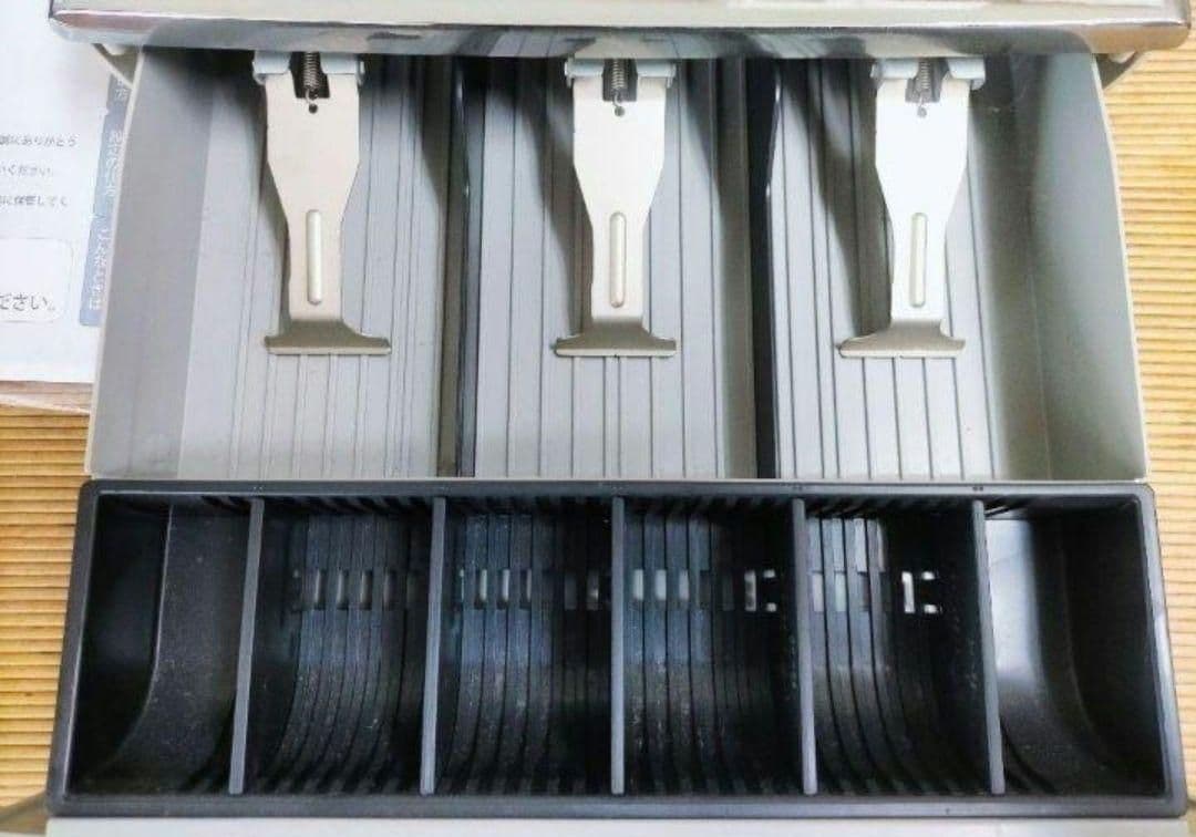 カシオレジスター　TE-M80　中古品　人気機種感熱紙　送料無料　357412