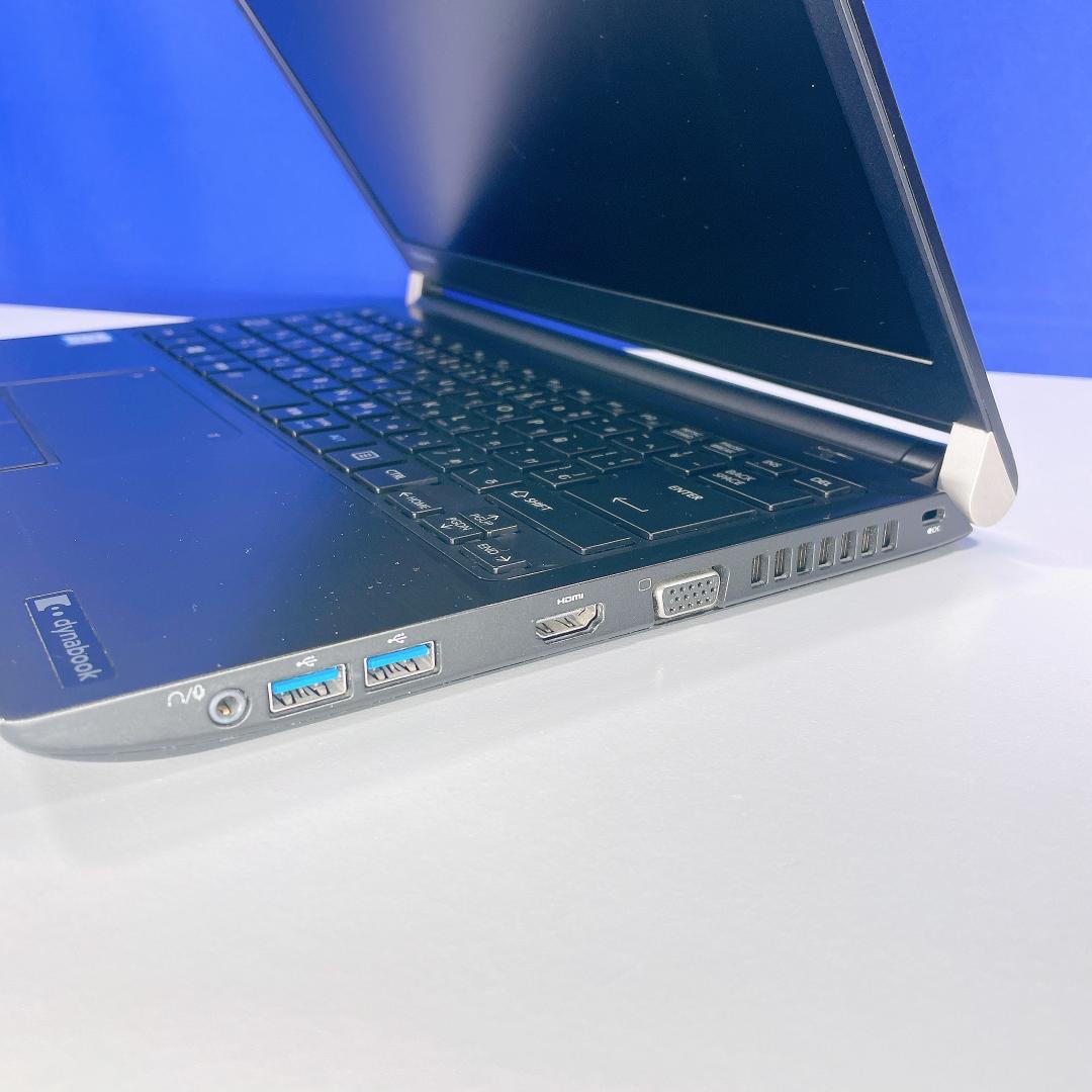 すぐ使える！小型軽量✨Windows11✨快適SSD✨東芝カメラ付ノートパソコン