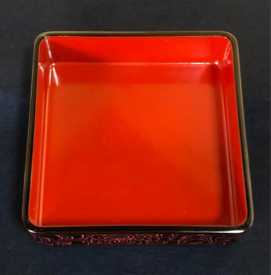 《レ》輪島塗 牡丹彫 四段重 替蓋付 木製漆器 木箱　251119え4