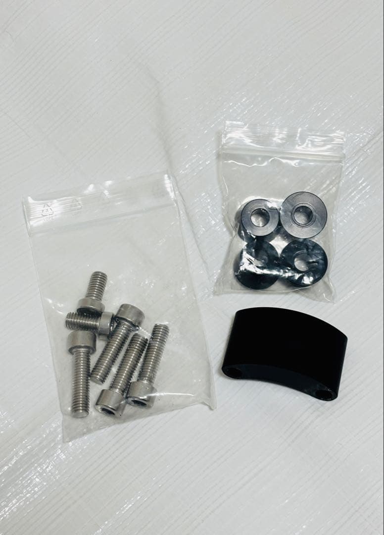 RAISCH ヘッドライトステー スピードツイン1200用