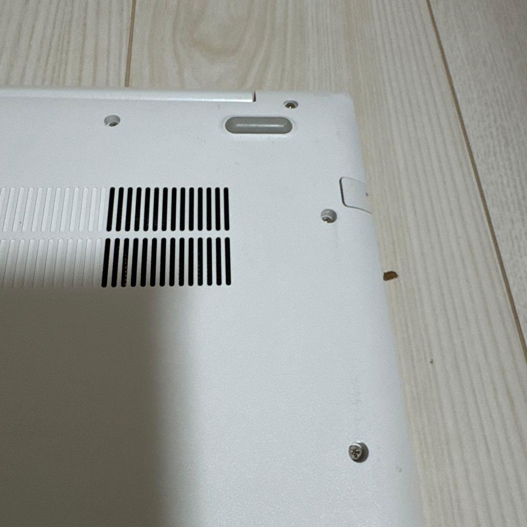 美品 15型 ホワイトカラー Lenovo ideapad 320 i5 8世代