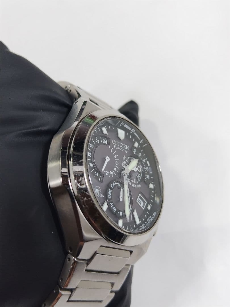 シチズン　アテッサ　エコドライブ　充電池新品　軽量チタン製 電波時計