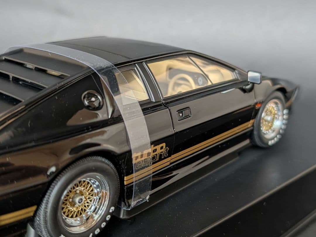 オートアート 1/18 LOTUS ESPRIT TURBO