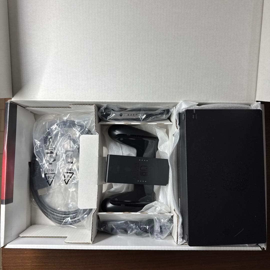 Nintendo Switch 本体 青/赤　ニンテンドースイッチ＋収納ケース