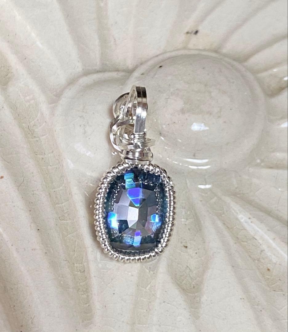 ハンドメイドペンダントトップ⭐︎チタニア(合成ルチル) ブルー