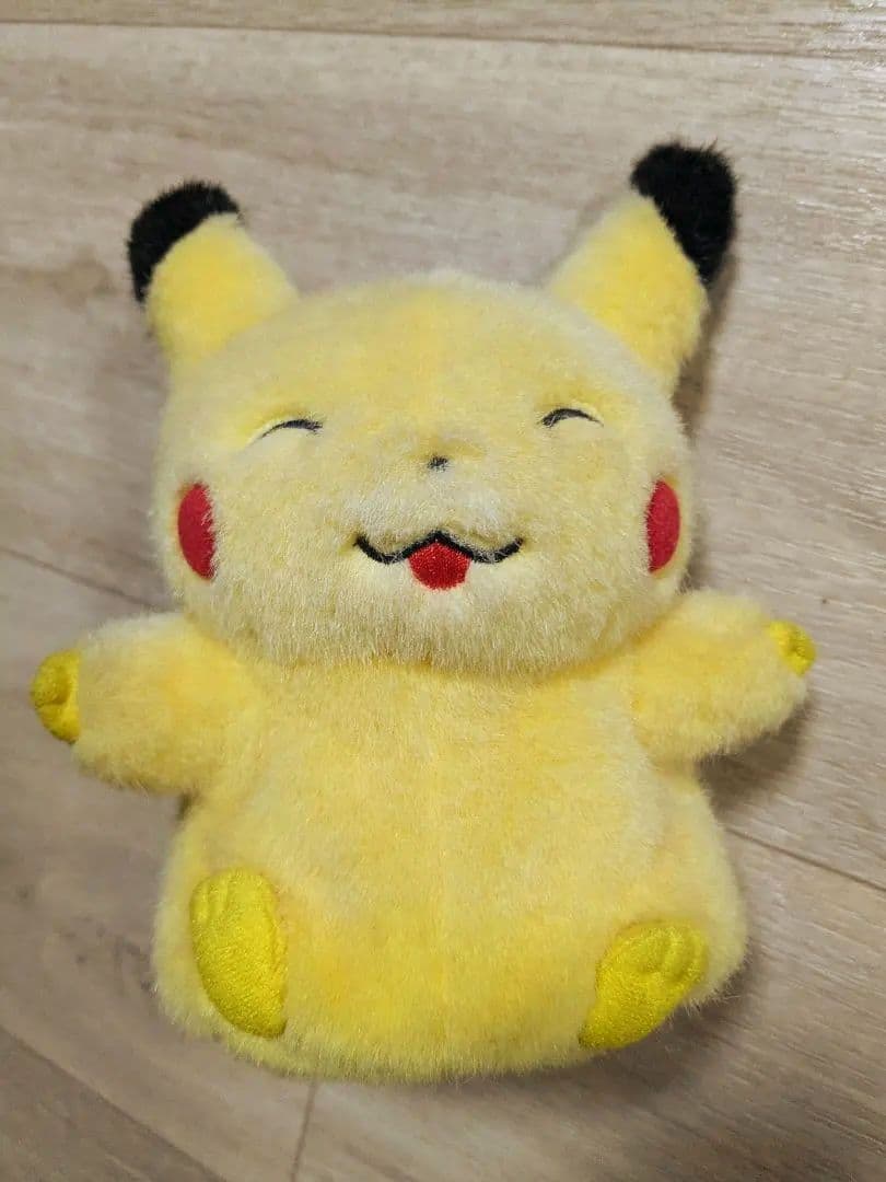 【希少】TOMY　にっこりピカチュウ