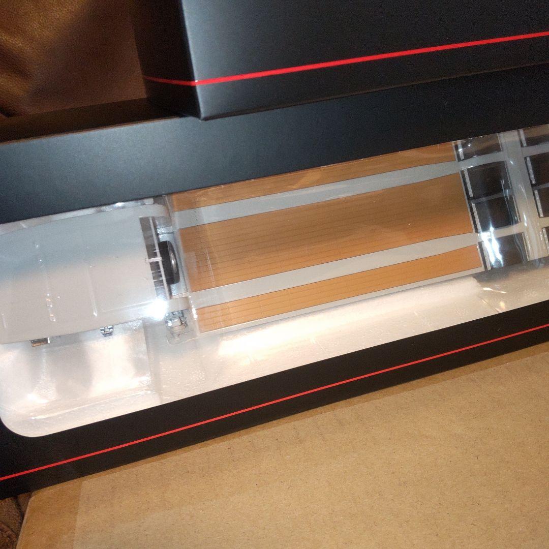 UDトラックスクオン クオン中底床重量物運搬トレーラーセット　　1/43