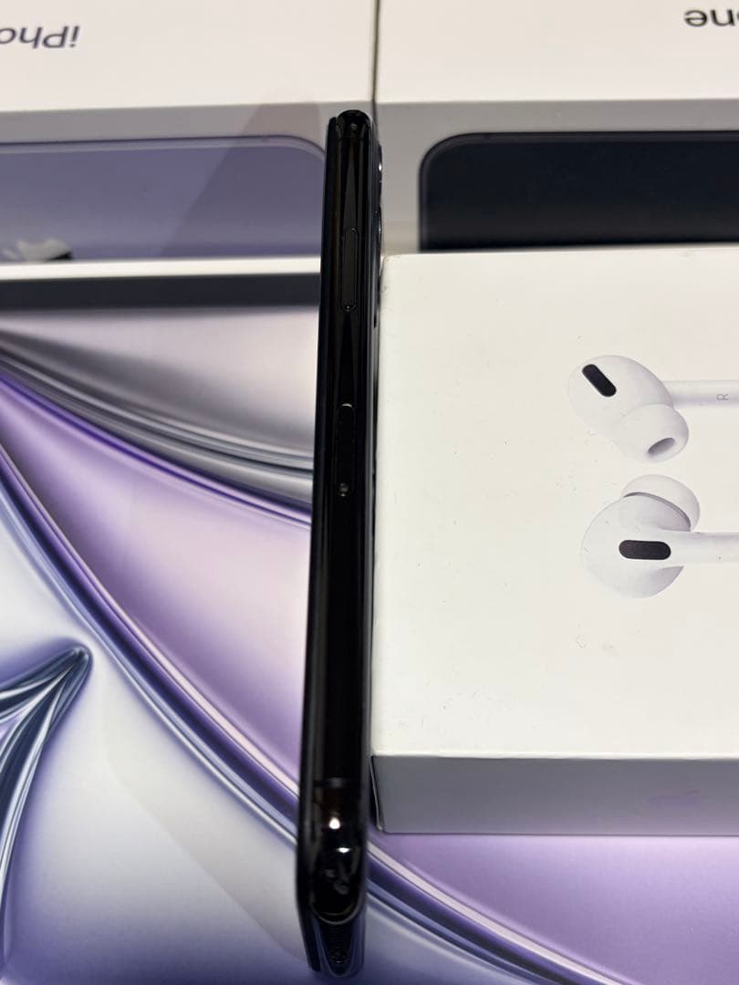 【新品電池＆新品画面】iPhone 11 Pro 256GB SIMフリー