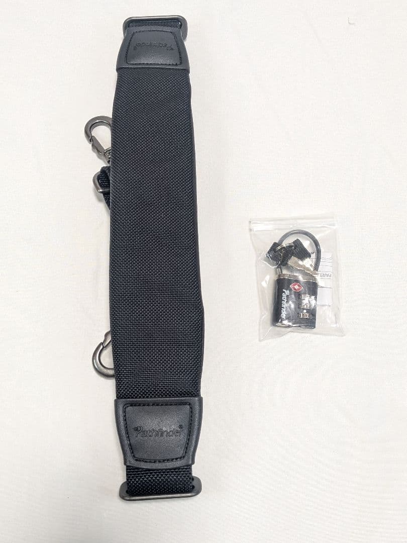 美品 Pathfinder キャリーバック ブラック パスファインダー