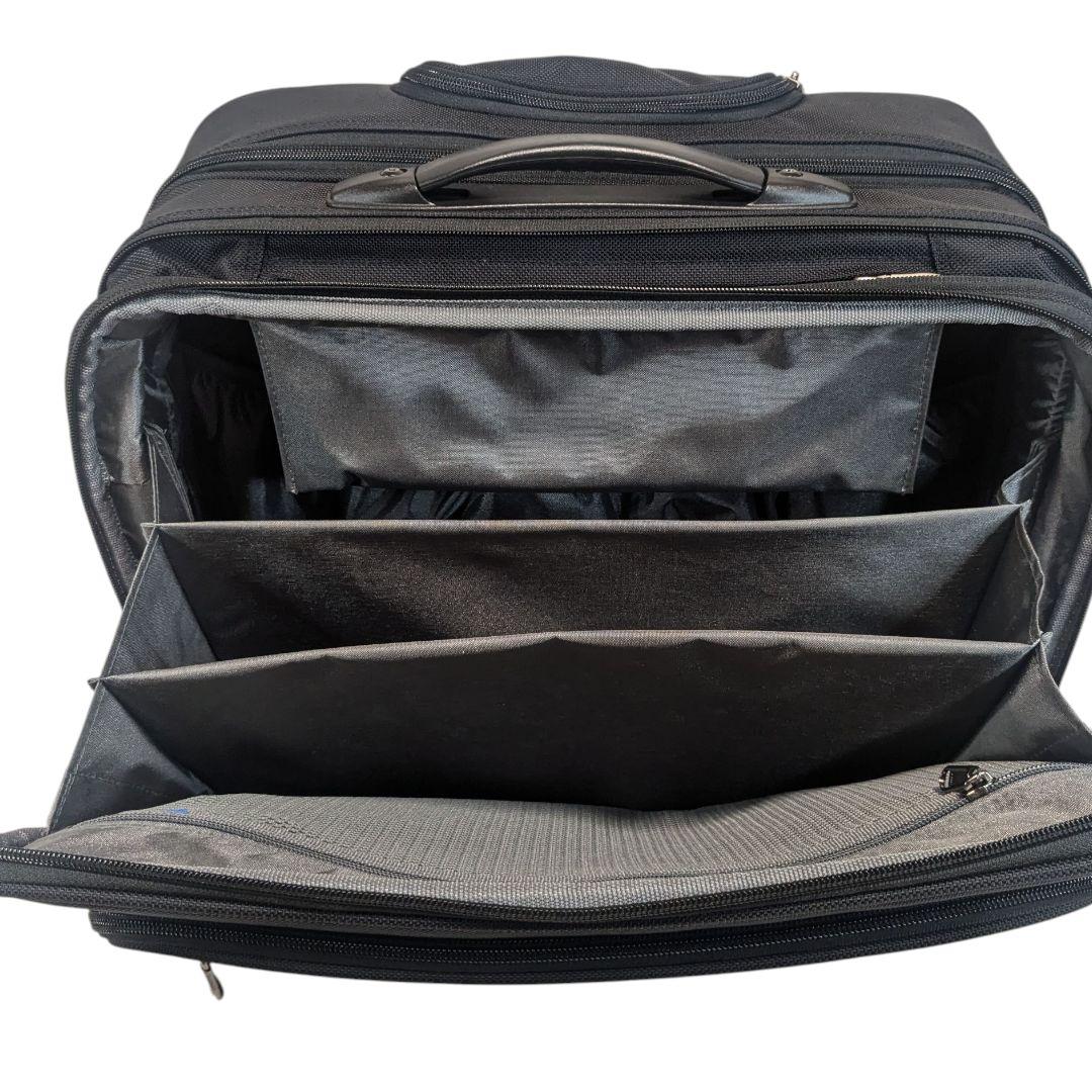 美品 Pathfinder キャリーバック ブラック パスファインダー