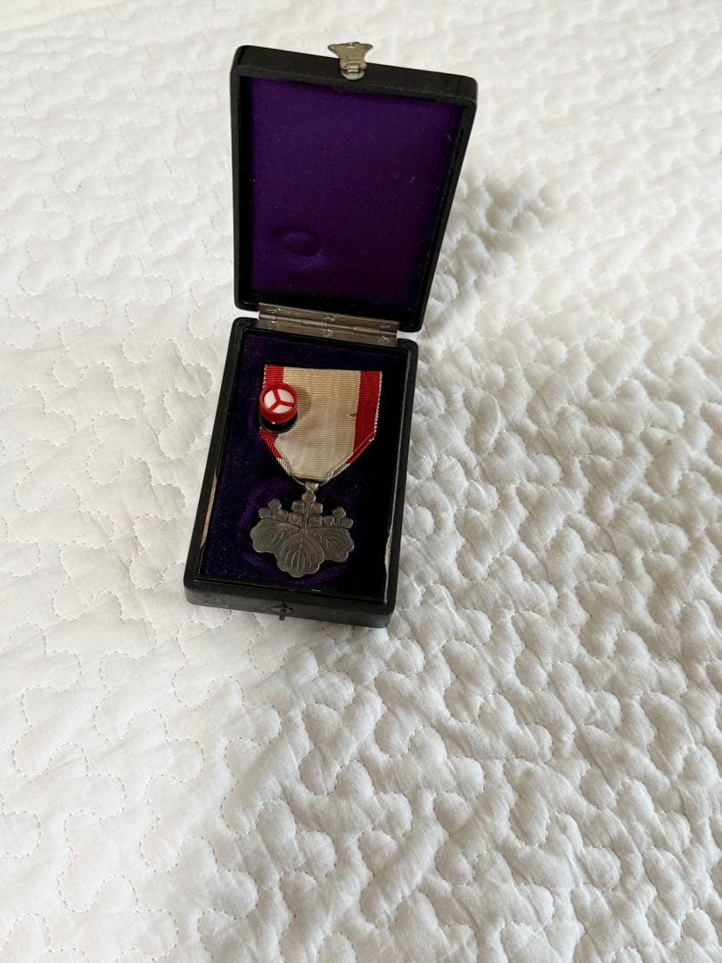 勲八等白色桐葉章 勲章 大日本帝国 旧日本軍 顕彰 瑞宝章 旭日章 軍人