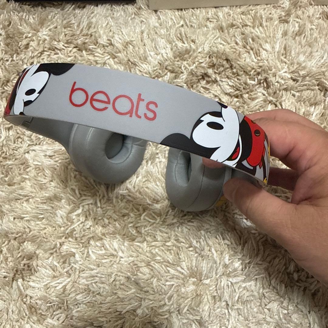 beats solo3 wireless Mickey's 90th 限定　美品