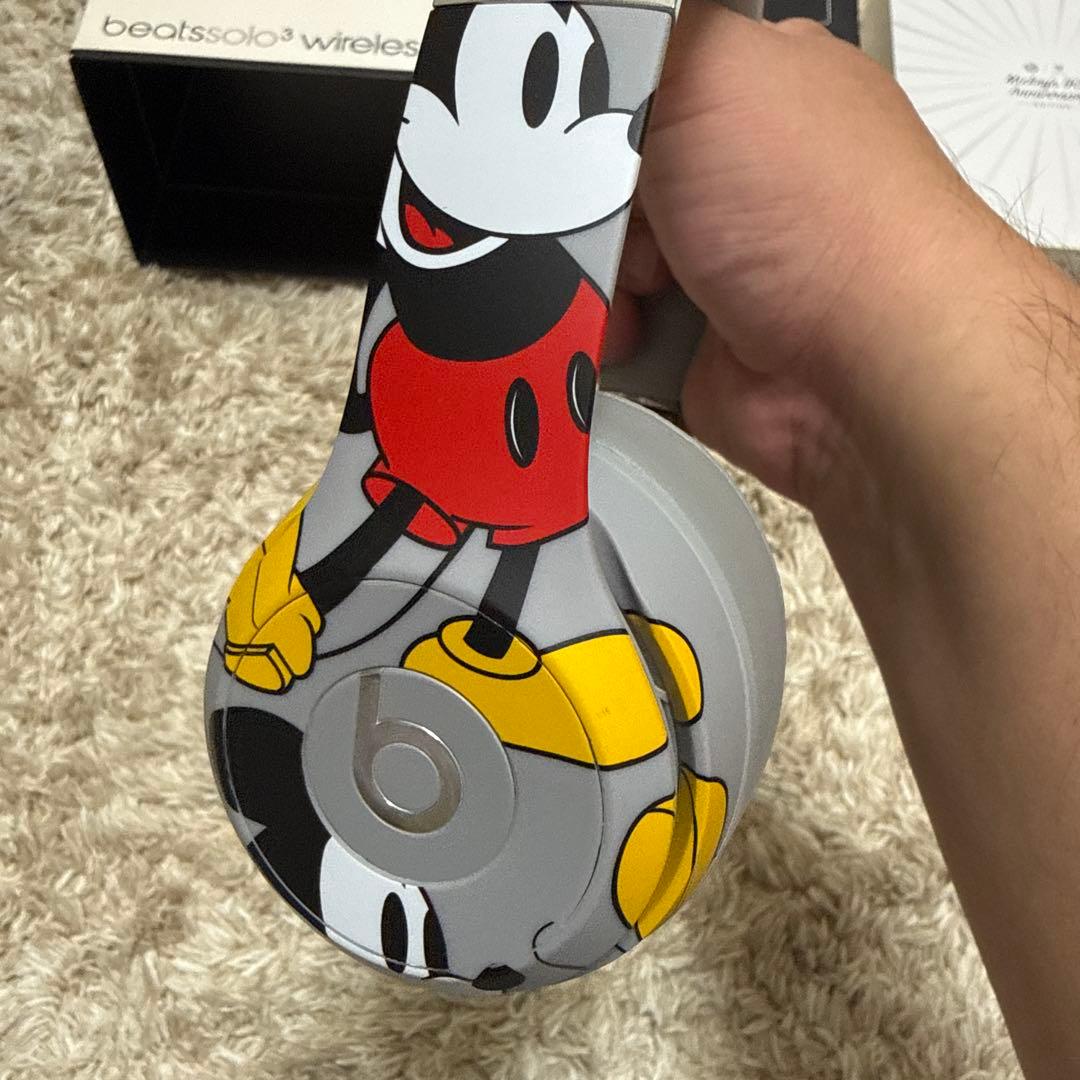 beats solo3 wireless Mickey's 90th 限定　美品