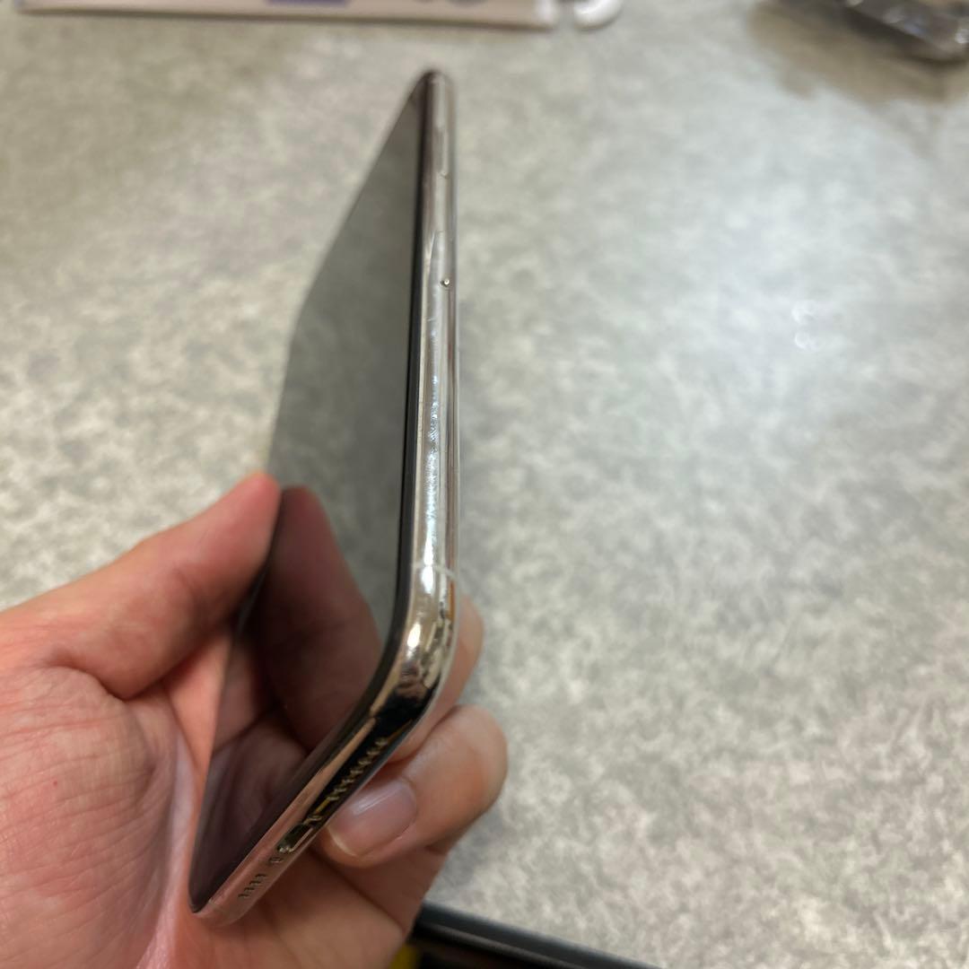 Apple iPhone 11 Pro Max 256GB バッテリー81%