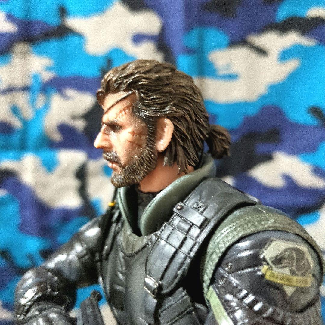 プレイアーツ改 メタルギアソリッド５ ヴェノムスネーク(中古品•ブリスター破損)