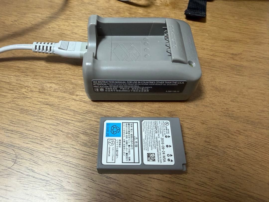 OLYMPUS PEN Lite E-PL7 【ショット数1982回】美品 白