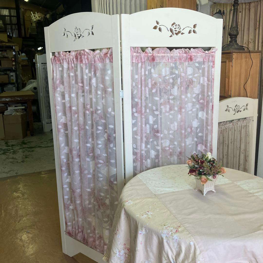 お買得　薔薇のカッティングのパーテーション2連 ライトアイボリー薔薇柄生地ピンク