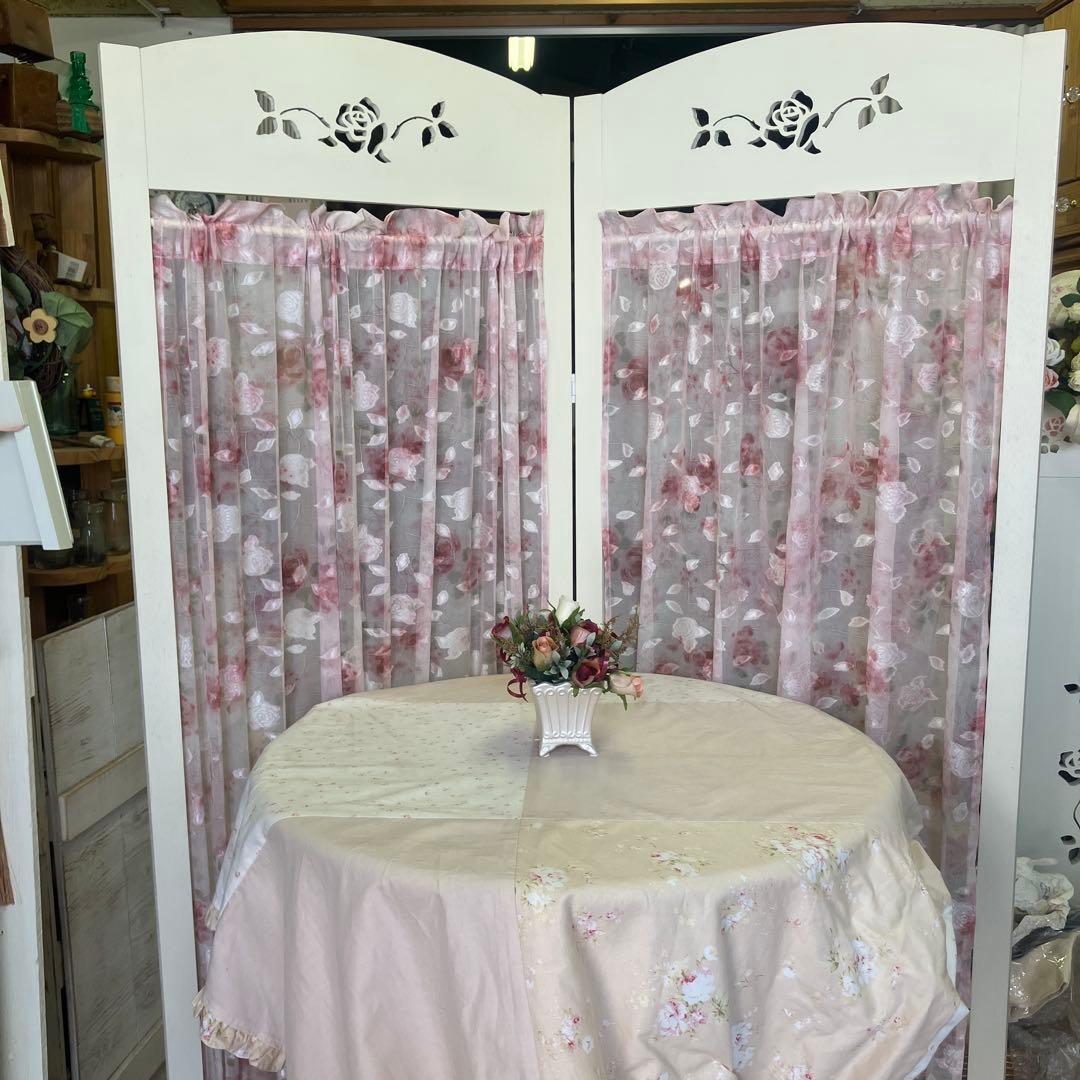 お買得　薔薇のカッティングのパーテーション2連 ライトアイボリー薔薇柄生地ピンク