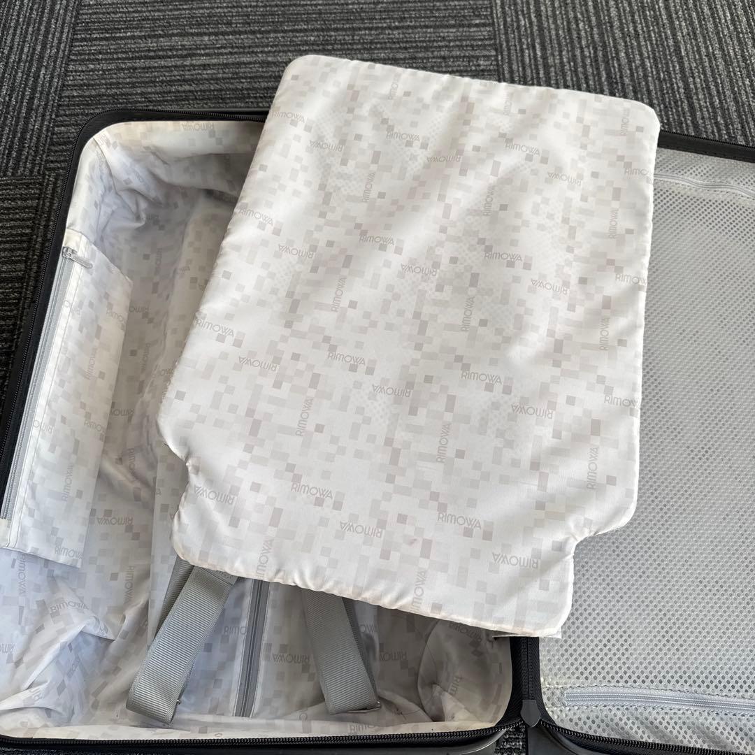 リモワ　スーツケース　32リットル