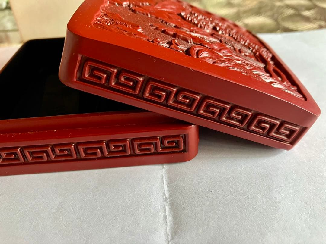 中国赤色彫刻硯箱と墨セット