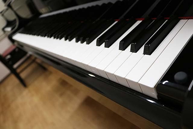 グランドピアノ【ヤマハ C5B】販売　新春セール♪