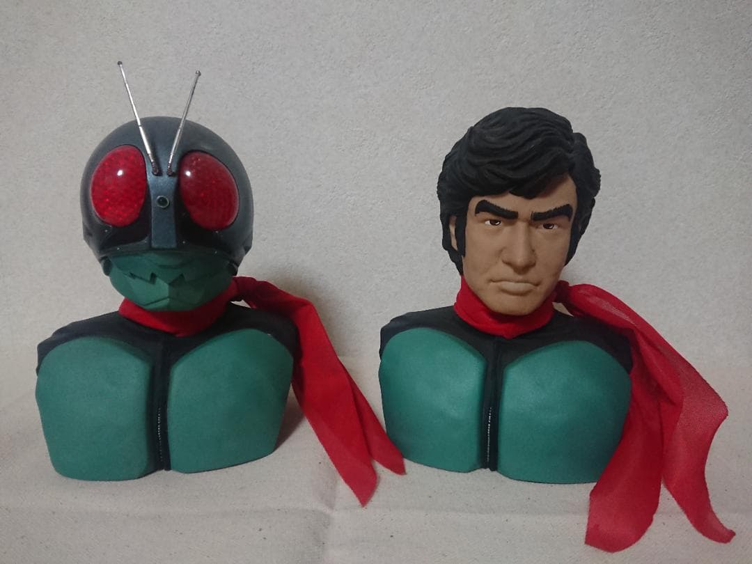 仮面ライダー と 本郷猛 のフィギュア