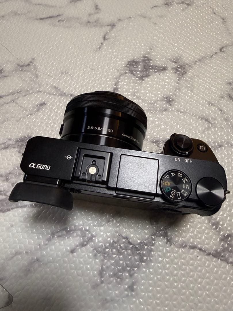 SONY α6000 ダブルズームレンズキット（ILCE-6000Y B）