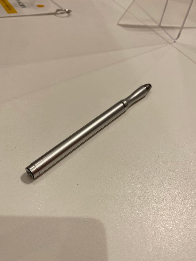 ペン　シルバー