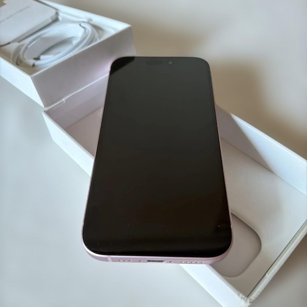 iPhone15 128GB おまけ付き　ピンク