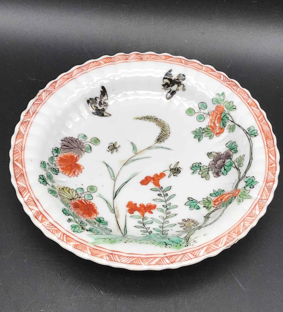 中国古美術　清康煕時代　花模様銘入り　粉彩花鳥紋皿　旧家コレクション(A-10)