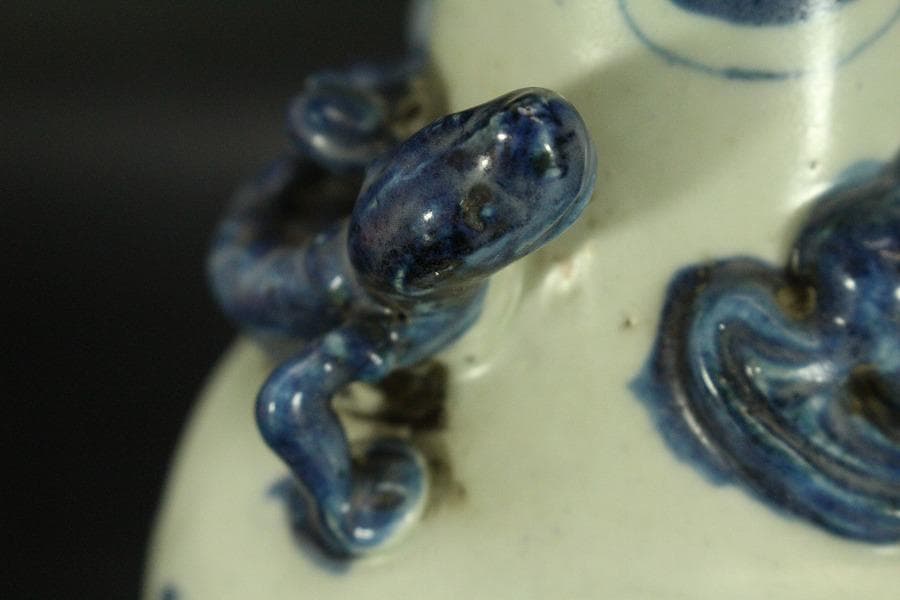 中国美術 青花 龍巻 仙人紋 瓶 高23.5cm(LC139)