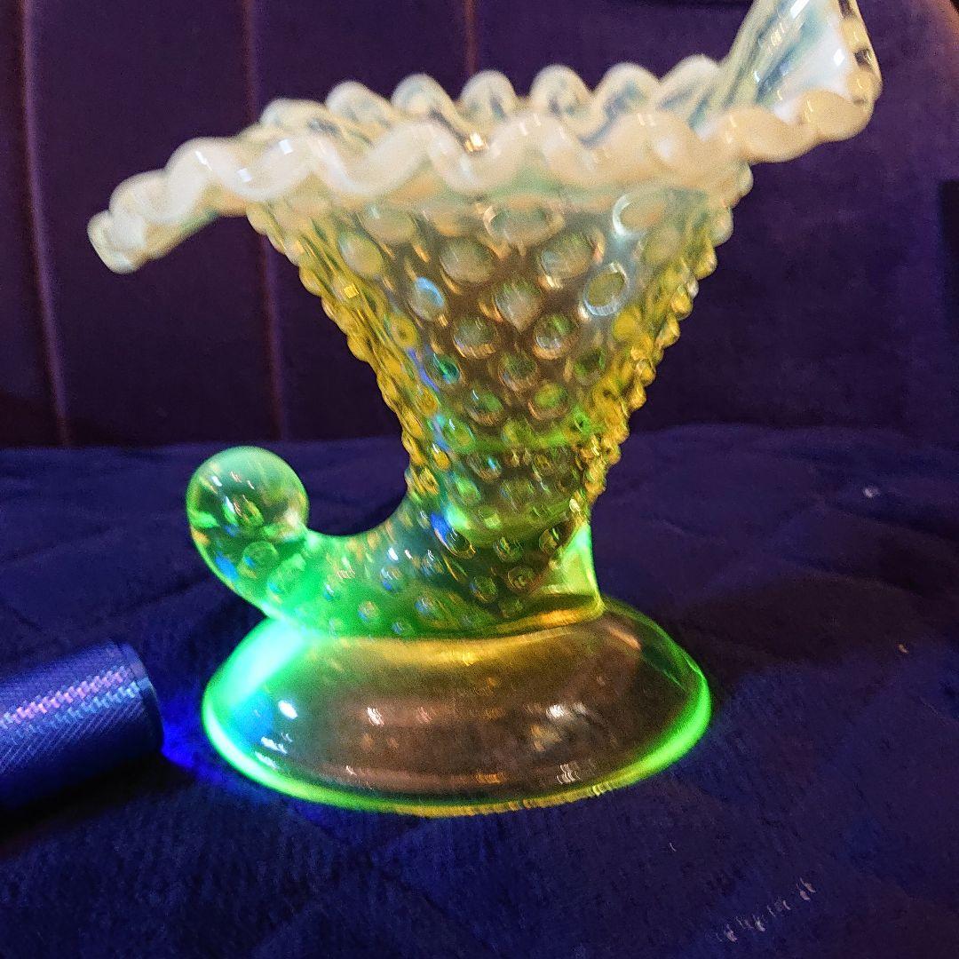 美品☆フェントン、ヴァセリンガラス、イエローオパールセント、ベース