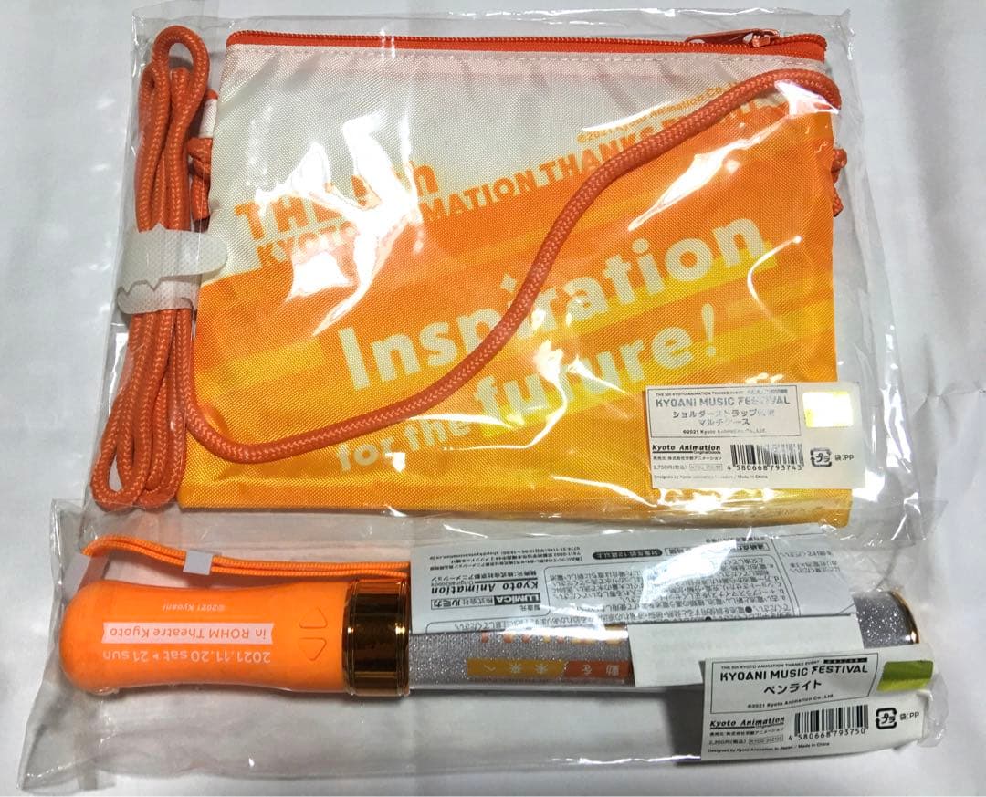 京アニフェス　缶バッジ　ペンライト　マルチケース　久美子　みぞれ　ヴァイオレット