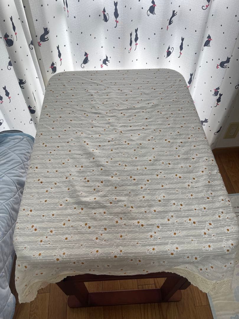 に*﻿様 テーブルセット　テーブルクロスおまけ　掛け布団付きこたつセット　1人暮