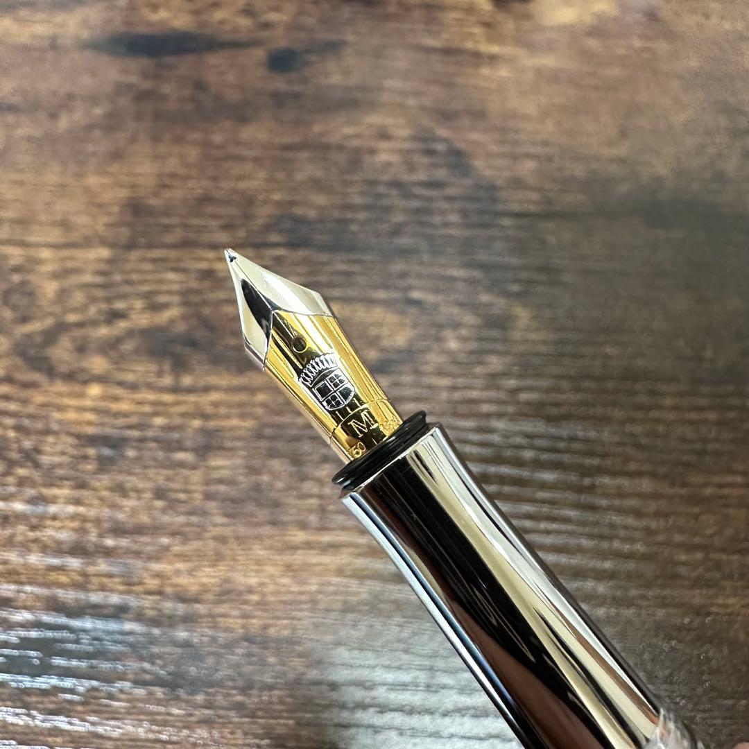 Graf von Faber-Castell グラナディラM