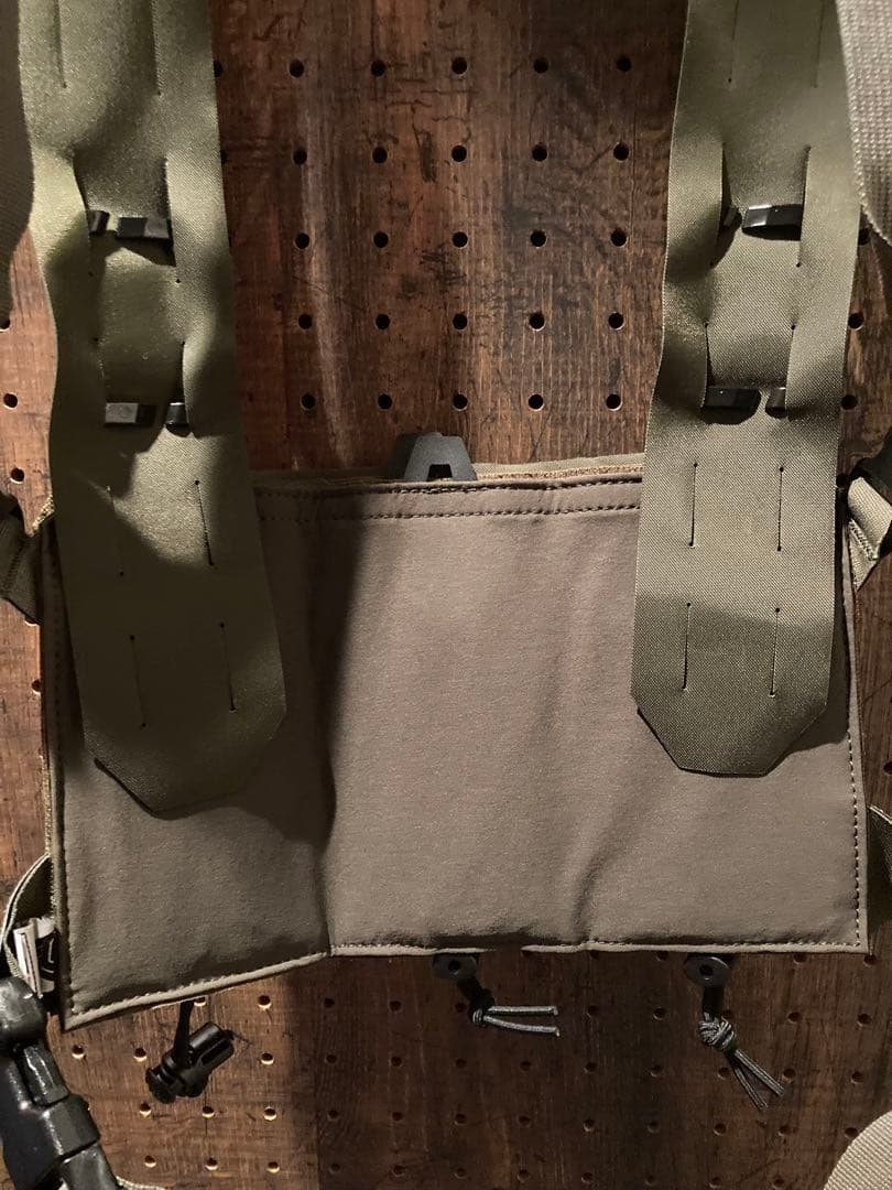 ダイレクトアクション　チェストリグ　美品　ポーランド製