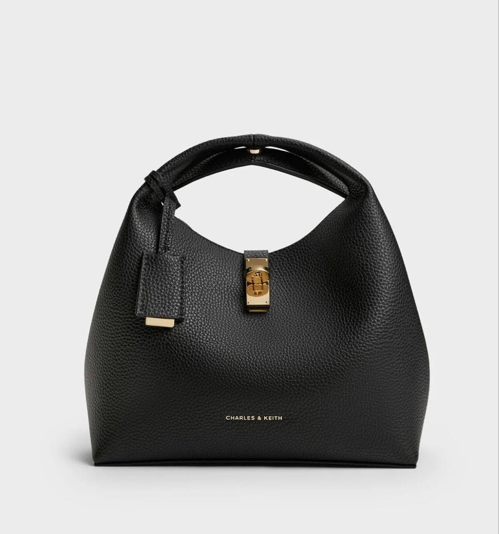 CHARLES & KEITH チャンス メタリックアクセントバケットバッグ