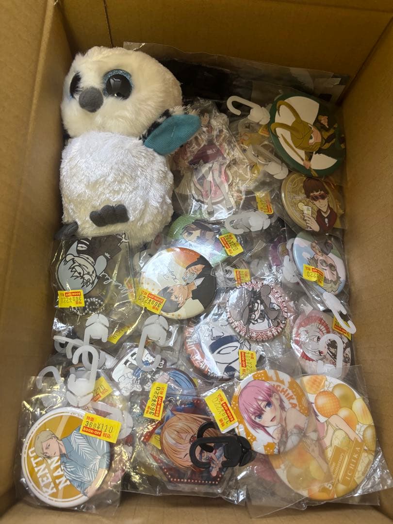 ノンジャンル アニメグッズ 主に缶バッジ　大量 まとめ売り 約340点