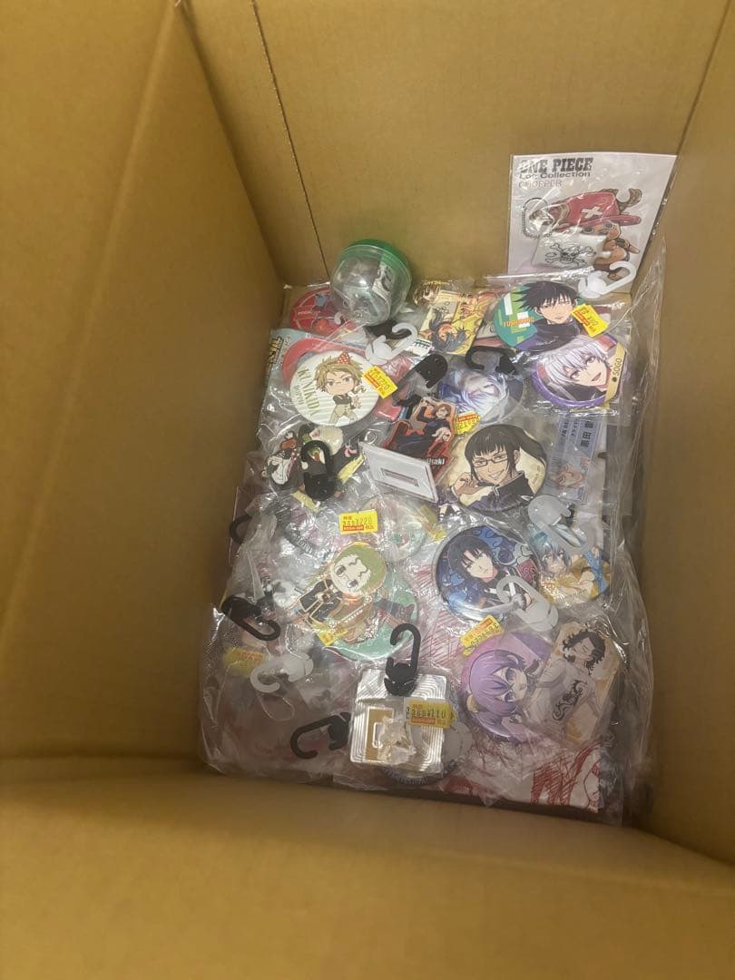 ノンジャンル アニメグッズ 主に缶バッジ　大量 まとめ売り 約340点