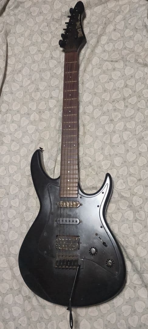 Black Dog ギター アルダーボディ　ストラトキャスタータイプ