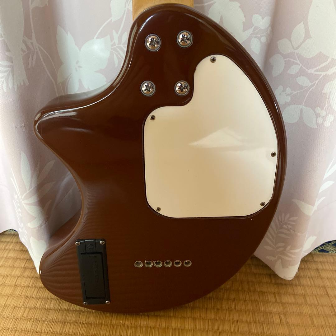 FERNANDES 内蔵スピーカー付きエレキギター