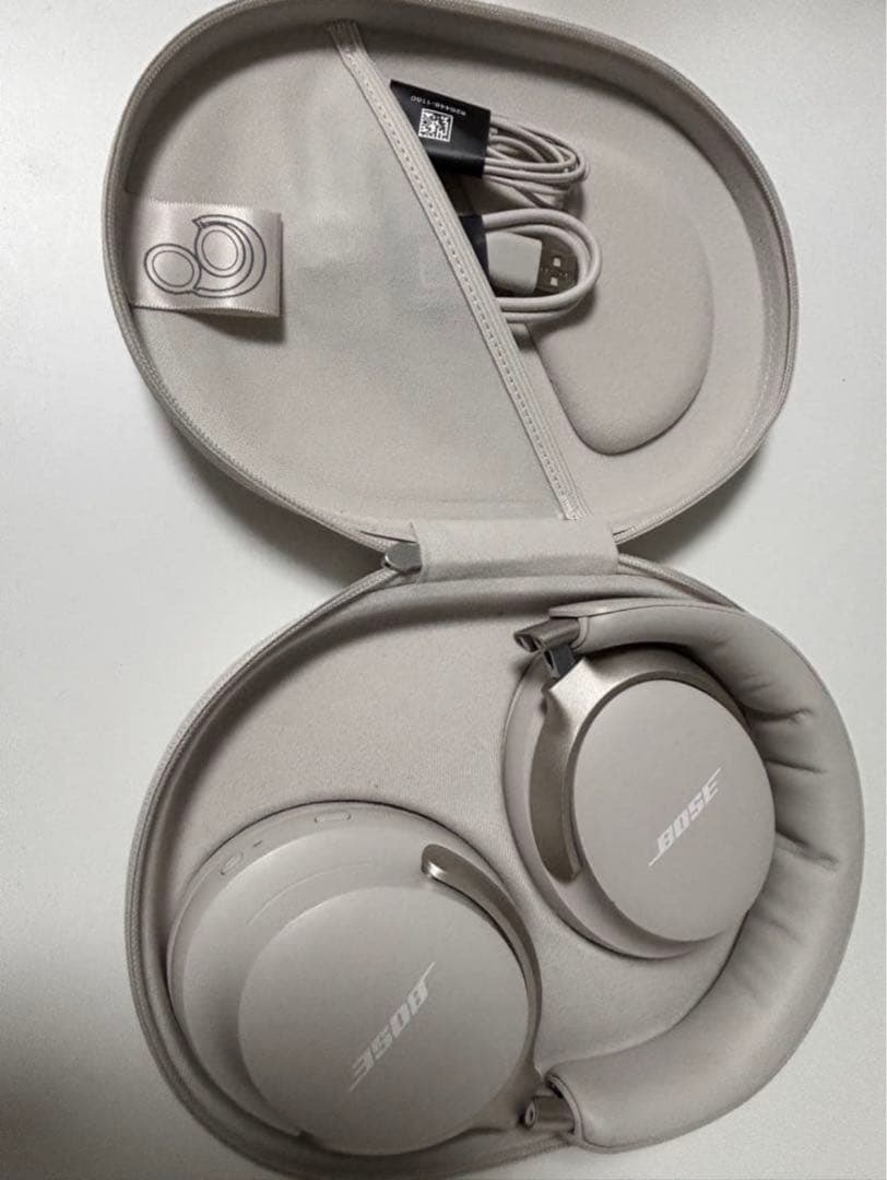 Bose QuietComfort Ultra ヘッドホン　White