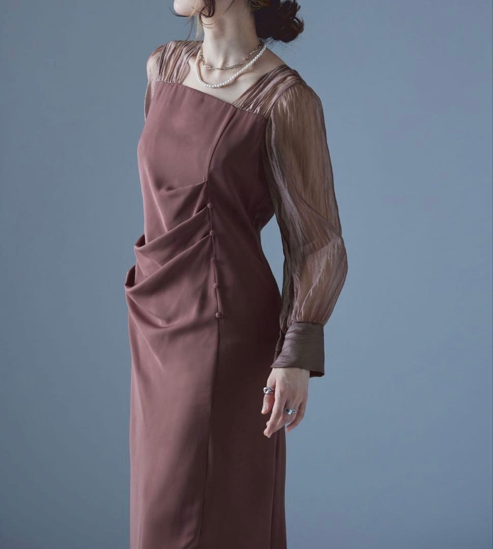 etoll. ドレープデザインIラインドレス／モカ