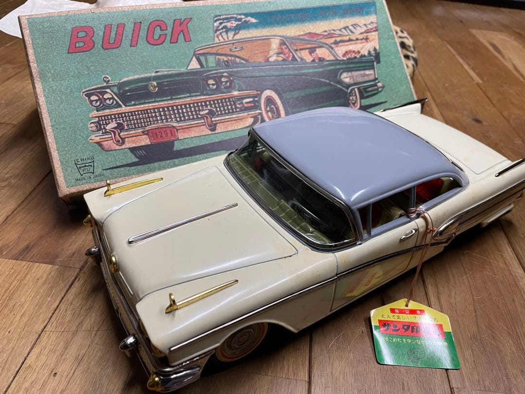 アサヒ玩具　ブリキ　BUICK 1957年モデル ミニカー