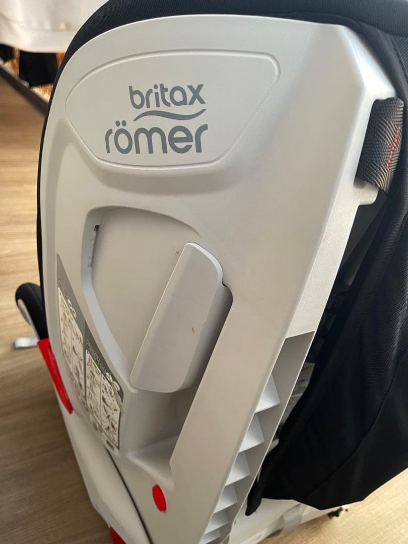 britax römer 車用チャイルドシート 黒